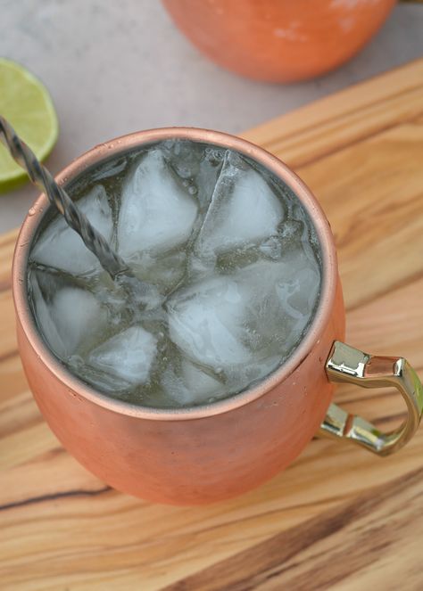 Keto Moscow Mule Recipe - The Best Keto Recipes Broccoli Cheddar Bites, Jalapeno Bites, Asian Pork Tenderloin, Keto Beverages, The Best Keto Recipes, Slow Cooker Pork Tenderloin, Low Carb Cocktails, Lemon Cheesecake Bars, Best Keto Recipes