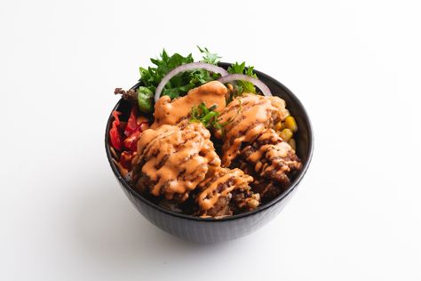 Chicken Karaage, Rice Bar, Fast Food Places, Spicy Mayo, Japanese Rice, Diy Bar, Spicy Sauce, Food Places, Noodle Bowls