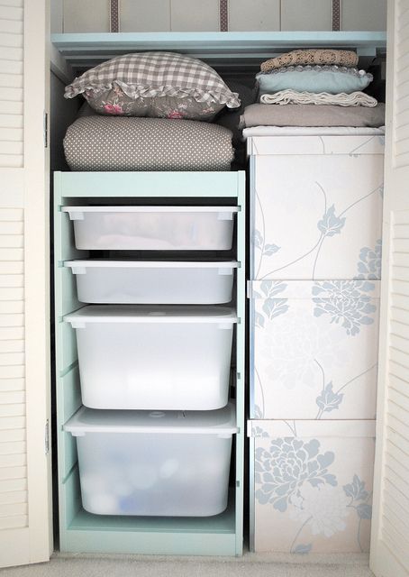 Wallpapered boxes and Ikea drawers. #storage #drawers #closet #diy #white #blue #organized #organization Storage Cupboard Ideas, Linen Organization, Closet Wallpaper, Trofast Ikea, Laundry Cupboard, Cupboard Ideas, Closet Organisation, Airing Cupboard, Organizing Linens