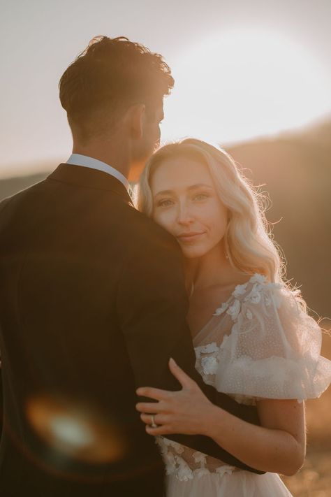 young couple in black tie wedding attire elope on a mountain, surrounded by tall grass, the sun setting in the background Elopement North Carolina, Private Elopement, Nc Elopement, Nature Elopement, Fall Mountain Wedding, Mountain Wedding Photos, Hiking Elopement, Mountain Girl, Gorgeous Couple