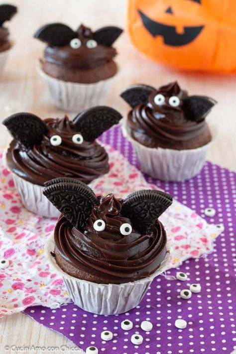 Muffin Halloween, Halloween Menu, Halloween Party Snacks, Halloween Sweets, Halloween Desserts, Halloween Cupcakes, Mini Muffins, Halloween Cakes, Party Snacks