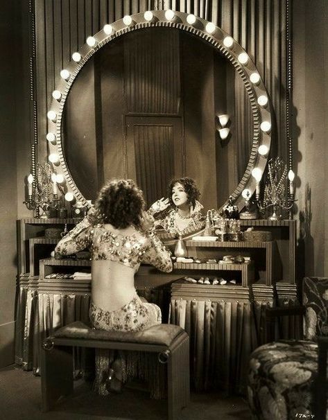 Vintage Dressing Rooms, Colleen Moore, Hollywood Vanity, Vintage Loft, Power Room, Hollywood Mirror, Salon Suites, Vintage Dressing Tables, Vanity Room