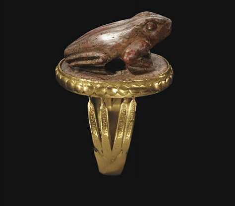 Egypt Museum, Frog Ring, Ancient Egyptian Artifacts, Egypt Jewelry, Ancient Egyptian Jewelry, Late Period, Ancient Jewels, Ancient Jewellery, Egyptian Artifacts