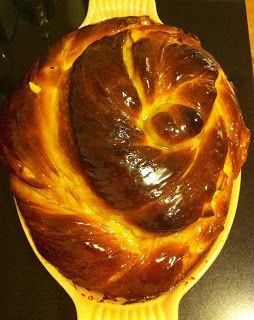 Apple Challah, Challah Recipe, Happy Rosh Hashanah, Apple Honey, Matcha Cookies, Martha Stewart Recipes, Jewish Food, Yogurt Drinks, Challah Bread