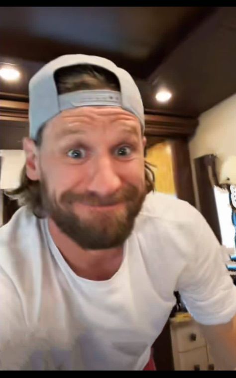 Chase Rice Video, Chase Rice Selfie 2024, Chase Rice Selfie, Southern Style Men, Chase Rice Lyrics, Jason Beghe, Chase Rice, Brett Eldredge, Seductive Photos