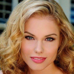 TV Actress Stephanie Bennett phone number, Stephanie Bennett contact, Stephanie Bennett address #phonenumber #contact Stephanie Bennett, Disney Channel Movies, Abc Family, Katherine Mcnamara, The Abc, Family Show, Personal Photo, Shadowhunters, Short Film