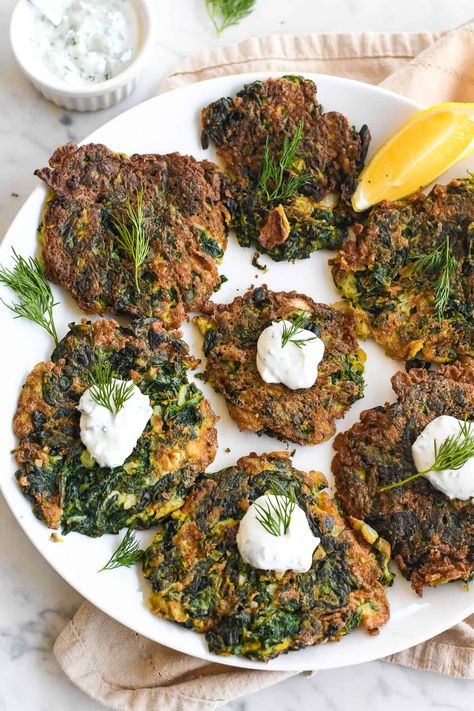 Veg Fritters Recipe, Vege Fritters, Spinach Fritters, Salt Bread, Paleo Salmon Cakes, Bug Food, Spinach Cake, Side Dishes For Fish, Mushroom Quinoa