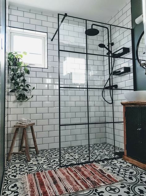 Small Eccentric Bathroom, Industrial Bathroom Ideas, Modern Bathroom Tiles, Modern Bathroom Decor Ideas, Ideas Baños, Modern Small Bathrooms, Small Bathroom Interior, Tiles Designs, Desain Pantry