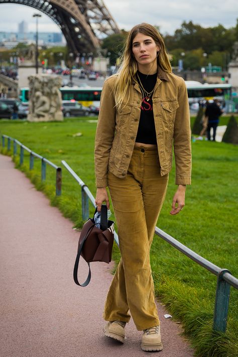 See how the fashion girls we love to follow are making a pair of corduroy pants feel so cool right now. Corduroy Pants Street Style, Green Corduroy Pants Outfit, Style Corduroy Pants, Pants Street Style, Corduroy Pants Outfit, Green Corduroy Pants, The Sleeper, Corduroy Top, Velvet Flare Pants