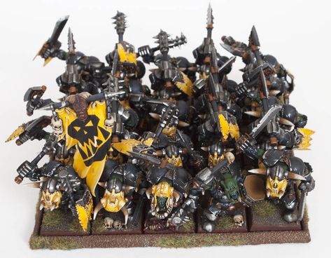 Showcase: Black Orc Regiment » Tale of Painters Black Orcs, Warhammer Orks, Orruk Warclans, Orks 40k, Warhammer Imperial Guard, Vampire Counts, Green Skin, Mean Green, Warhammer Models