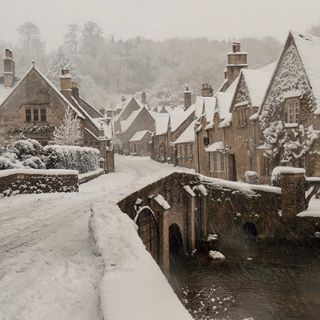 Image may contain: snow, tree, house, sky, plant, bridge, outdoor and nature Descendants Dr, England Aesthetic, Alnwick Castle, Castle Combe, English Village, Painting Inspo, Winter Scenery, Sleigh Ride, Winter Wonder