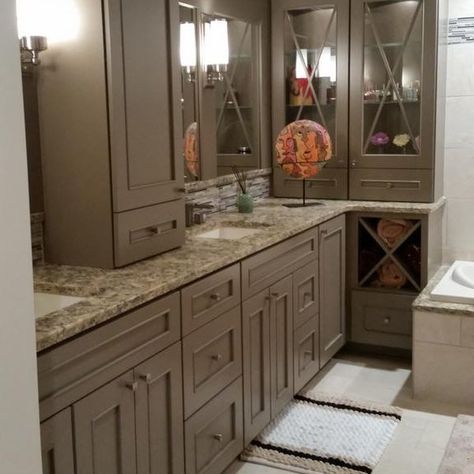 ReynoldsRemodel's virtual taupe TWITTER project Brown Painted Cabinets, Taupe Kitchen Cabinets, Taupe Bathroom, Greige Kitchen, Florida Kitchen, Taupe Kitchen, Painting Bathroom Cabinets, Cabinets Makeover, Taupe Walls