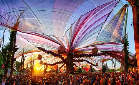 Main Stage Ozora Festival 2016 by scwl on DeviantArt Ozora Festival, Cave City, Luxury Cruise Ship, Paradise City, Friends Travel, Stage Design, Travel Around The World, Installation Art, Event Design