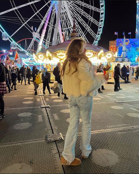 Winter Fits London, Winter Wonderland London Outfit, Winterwonderland London Outfit, Winter Wonderland Photoshoot Ideas, Winter Wonderland Outfit London, Xmas Market Outfit, Christmas Market Outfit Winter, Christmas Market Outfits, Winter Wonderland Couple