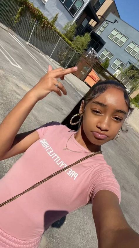 Jayah Tommy The Clown, Jayah Bailey Pics, Jayah Bailey, Catfish Girl, Light Brown Skin, Pretty Dark Skin, Baby Routine, Squad Photos, Best Friend Challenges