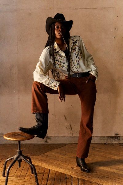 Phipps Spring 2021 Menswear Collection - Vogue Queer Western Fashion, Cool Cowboy Outfits, High Fashion Cowboy, Flamboyant Cowboy, Masc Cowgirl, Gay Cowboy Outfit, Lesbian Cowboy, Vintage Cowboy Aesthetic, Cowboy Editorial