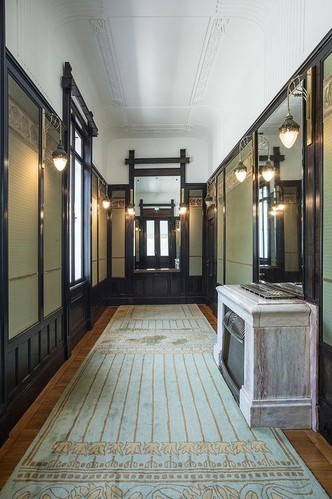 Otto Wagner Hofpavillon Hietzing, Photo: Lisa Rastl © Wien Museum Plaster Facade, Paris Apartment Interiors, Subway Entrance, For The Emperor, Hallway Door, Otto Wagner, Art Nouveau Interior, Railway Line, Franz Joseph