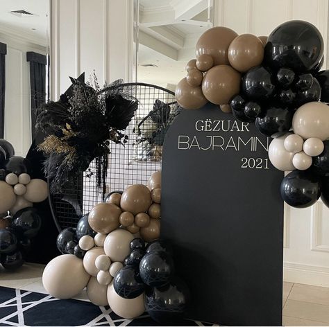 Brown And Black Balloon Garland, Black And Tan Balloon Arch, Balloon Garland For Men Birthday, Matte Black Party Decor, Balloon Garland For Men, Elegant Graduation Party Decorations, Black Balloon Arch, Black Balloon Garland, 18th Birthday Party Themes