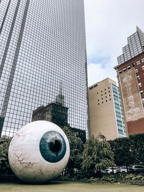 Dallas Texas Aesthetic, Dallas Aesthetic, Giant Eyeball, Dallas Photography, Visit Dallas, 2022 Goals, Dallas City, Paint Inspo, Building Aesthetic