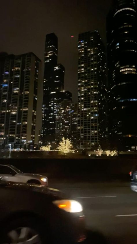 Night City Aesthetic, Chicago Wallpaper, City View Night, Chicago Aesthetic, Chicago At Night, Midnight City, City Lights At Night, Live Backgrounds, Night Pictures