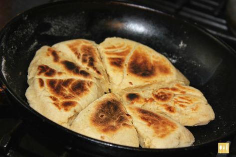 Griddle Bread, Irish Bread, Make Bread, Heirloom Recipes, Stay Alive, Quick Bread, How To Make Bread, Bread Recipe, Easy Snacks