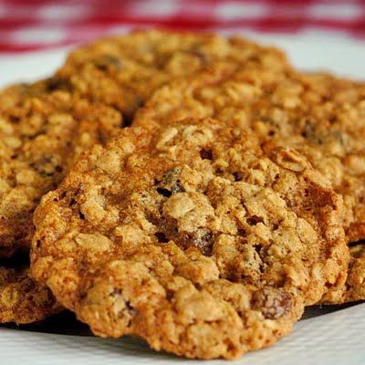 The Best Oatmeal Cookies - Chilling the dough will help these bake to the perfect chewy texture. Libbys Pumpkin, Newfoundland Recipes, The Best Oatmeal, Best Oatmeal Cookies, Brownie Bars, Rock Recipes, Oatmeal Cookies Chewy, Stonewall Kitchen, Eat Cookies