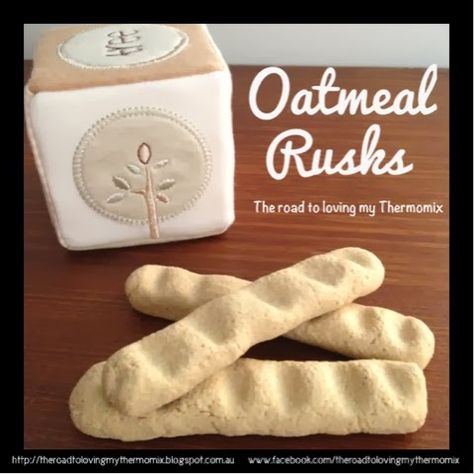 Oatmeal rusks Baby Oatmeal, Rusk Recipe, Teething Biscuits, Bellini Recipe, Food Experiments, Baby & Toddler Food, Baby First Foods, Baby Foods, Toddler Food