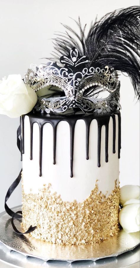 Masquerade Quinceanera Ideas, Masquerade Party Cake, Sweet 16 Masquerade Party, Masquerade Cakes, Carnival Cakes, Masquerade Party Decorations, Masquerade Ball Party, 75th Birthday Parties, Fantasy Party