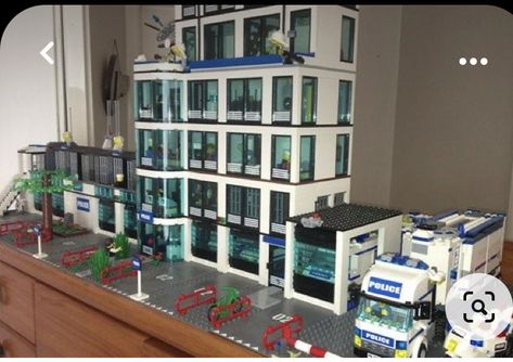 Lego Architecture Building, Lego City Police Station, Lego Police Station, Lego Hospital, Lego City Police, Lego Modular, Lego Craft, Lego Pictures, Lego Construction