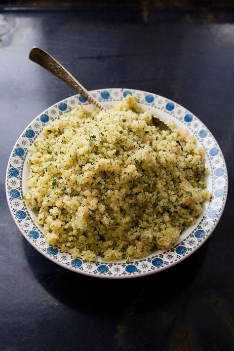 Lemon Quinoa, Quinoa Dishes, Quinoa Recipe, Chop Suey, Passover Recipes, Think Food, Quinoa Recipes, Side Recipes, Side Dish Recipes