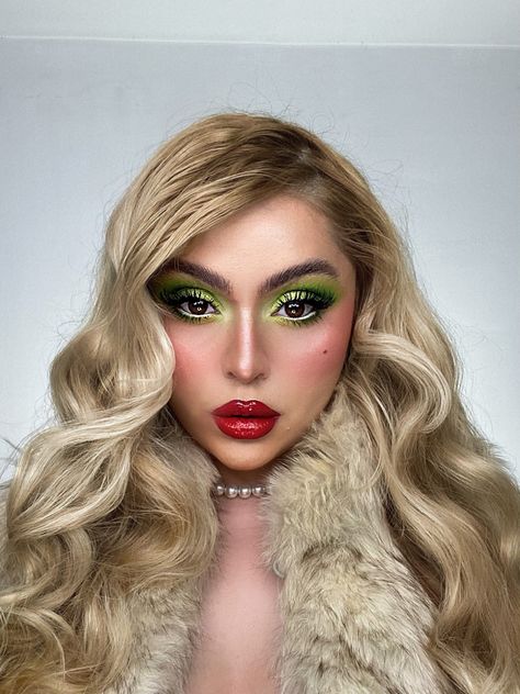 Martha May Whovier Aesthetic, Martha May Whovier Makeup, Martha May Whovier Costume, Martha May Whovier, Halloween Shot Ideas, Winter Photoshoots, Martha May, Halloween Shots, Halloween Shoot