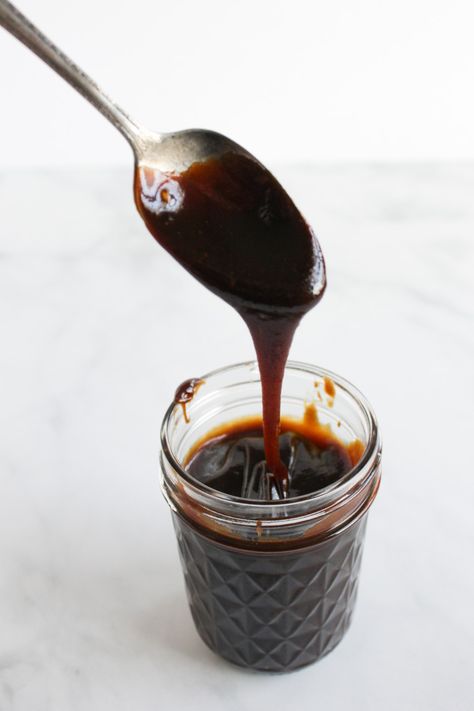 Easy Vegan Caramel (Made with Coconut Sugar) - Robust Recipes Oyster Sauce Substitute, Gluten Free Hoisin Sauce, Taffy Recipe, Garlic Butter Noodles, Dr Mcdougall, Teriyaki Glaze, Starch Solution, Gluten Free Soy Sauce, Vegan Caramel