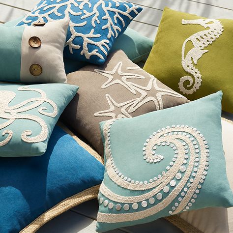 It's easy to add an ocean vibe to your patio with a few UV-protected outdoor pillows from Pier 1. Ocean Room, Beach Room, Coastal Pillows, Beachy Decor, Ocean Decor, Beach Crafts, Diy Pillows, Ocean Themes, Furniture Outdoor