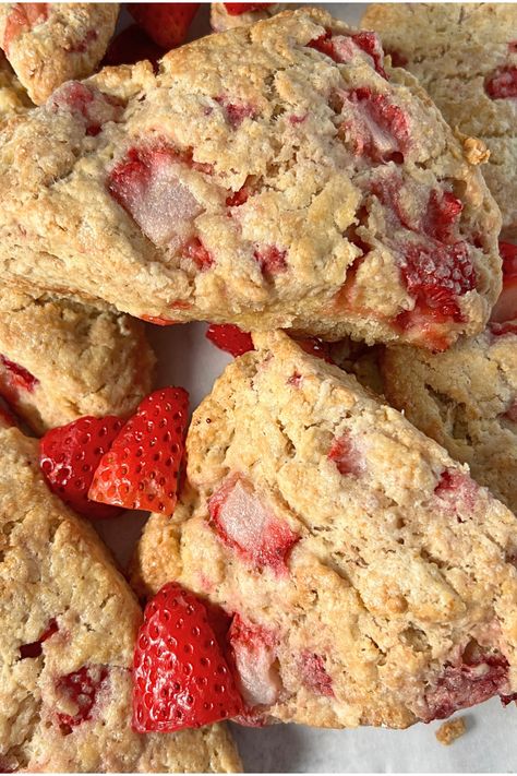 This recipe for sourdough strawberry scones uses up extra sourdough starter and can be easily customized with any berries you have on hand. Sourdough Rhubarb Scones, Strawberry Rhubarb Sourdough, Sourdough Strawberry Bagels, Sourdough Strawberry Cake, Sourdough Rhubarb Recipes, Sourdough Rhubarb, Scones Sourdough, Sourdough Strawberry, Strawberry Rhubarb Scones