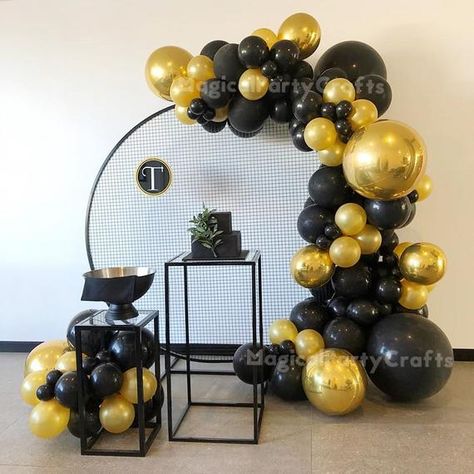 30th Birthday Ideas For Women, Baby Birthday Party Decorations, Shark Party Decorations, Baby Party Decorations, Black And Gold Balloons, Anniversaire Diy, Girls Party Decorations, Metallic Balloons, Engagement Decorations