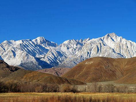 Sierra Nevada Mountain Range in California Sierra Mountains California, Mountains California, Sierra Mountains, Nevada Mountains, Paint Parties, Sierra Nevada Mountains, California Landscape, Mountain Man, Sierra Nevada