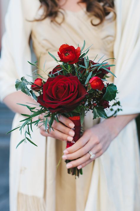 Christmas Wedding Bouquets, Winter Wedding Red, Small Wedding Bouquets, Red Bouquet Wedding, Winter Wedding Bouquet, Red Bouquet, Winter Bouquet, Winter Wedding Flowers, Flower Centerpieces Wedding