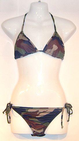 Camouflage 2-Piece Bathing Suit :) <3 Camo Bathing Suit, Camo Stuff, Baithing Suits, Girl Camo, 2000s Fashion Trends, Camo Girl, Cute Bathing Suits, Summer Lookbook, Swim Suits