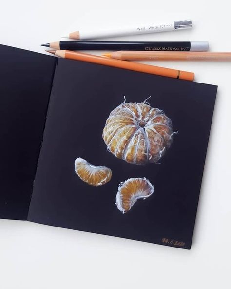 Drawing In Black Paper, Color Pencils Painting, Black Paper Painting, Drawings On Black Paper, Colored Pencil Artwork Ideas, Colored Pencil Art Projects, Prismacolor Art, Black Paper Drawing, Colored Pencil Artwork