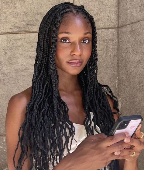 Box Braids Curly Ends, Extension Hairstyles, Routine Aesthetic, The Cardigans, London Trip, Cute Box Braids Hairstyles, School Dropout, Box Braid, Protective Hairstyles Braids