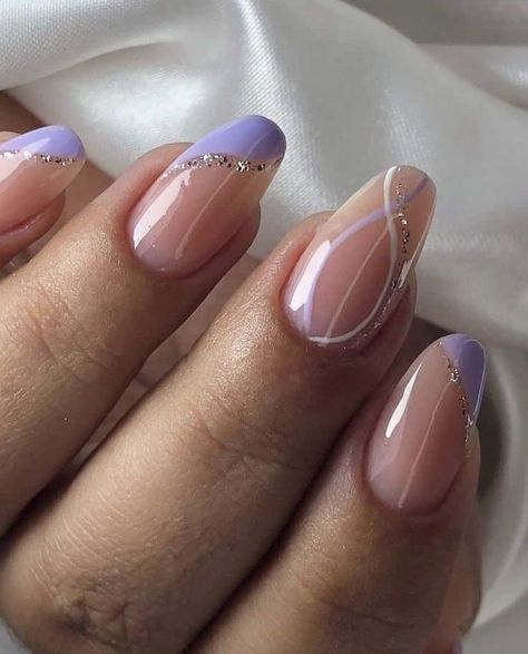 Nails Short Purple Light, Pink Purple Short Nails, Prom Nail Purple, Pink Purple Swirl Nails, Nails For Light Purple Dress, Nails That Go With Light Purple Dress, Light Purple And Light Blue Nails, Purple Nail Designs Wedding, Lavender And Gold Nails Short