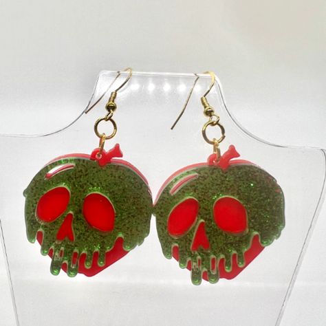 These Earrings Are Made Of Plastic With Metal Hooks. Clip-On Hooks Are Available Upon Request During Checkout. All Hooks Are Hypo-Allergenic Earring Hooks Made Of Copper Plated 925 Silver Metal. All Earrings Are Handmade And Ship Within 1-3 Days Of Purchase. Snow White Poison Apple, Snow White Cosplay, Earrings Goth, Apple Earrings, Disney Earrings, Poison Apple, Goth Earrings, Poison Apples, Earrings Halloween