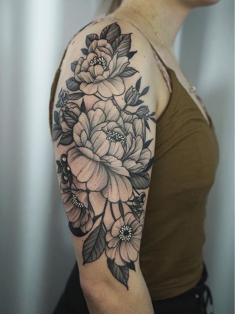 Gotik Tattoo, Tattoos Pinterest, Full Sleeve Tattoo Design, Poppies Tattoo, Nature Tattoo, Tattoos For Women Half Sleeve, Scary Tattoos, Tattoo Sleeves, Upper Arm Tattoos