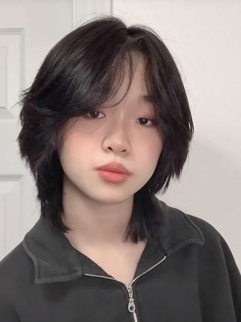 Korean Tomboy Haircut, Tomboy Haircut, Wolf Cut, Black Hair, Short Hair, Bangs, Hairstyles, Hair, Black