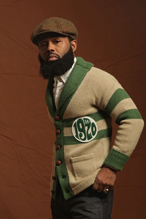 Brooklyn Circus Mens Fashion, Letterman Cardigan Outfit, Tennis Sweater Outfit Men, Mens Holiday Fashion, Sweater Men Outfit, Well Dressed Men Casual, Mens Sweater Outfits, Mens Outfit Ideas, Brooklyn Circus