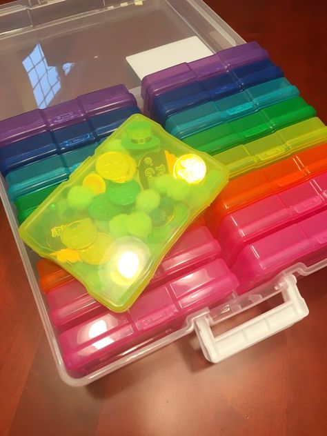 Sensory Bins To Go - Perfect For The Organized SLP Sensory Bin Storage, Flisat Table, Sensory Tubs, Purposeful Play, Classroom Planning, Sensory Bags, Sensory Diet, Sensory Ideas, Sensory Rooms