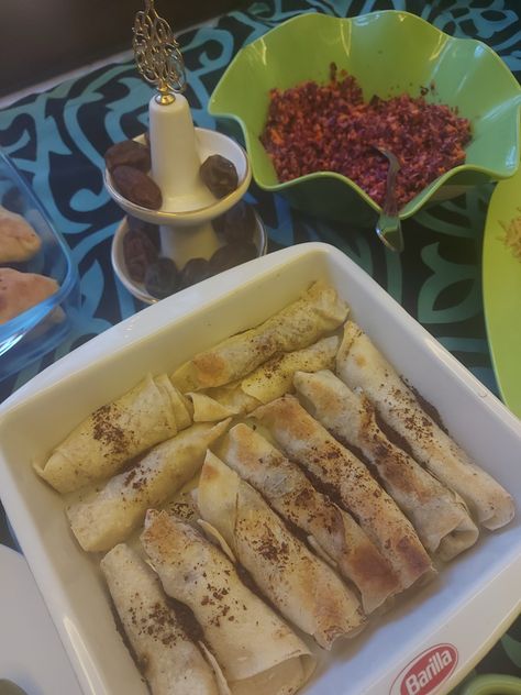 Msakhan rolls 😋 Msakhan Rolls, Ramadan, French Toast, Tacos, Toast, Rolls, Ethnic Recipes