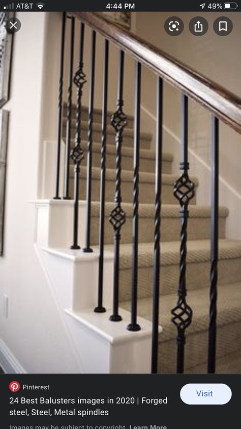 Classic Railing Stairs, T Staircase, Metal Stair Balusters, Indoor Stair Railing Ideas Iron, Iron Staircase Railing Modern, Staircase Railing Design Wrought Iron, Rod Iron Stair Railing, Iron Railings Indoor, Iron Railing Stairs