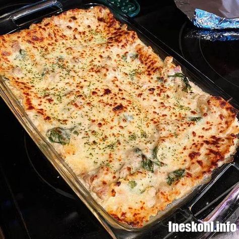 Chicken and Broccoli Lasagna | InesKohl Kitchen Chicken And Broccoli Sheet Pan, Sheet Pan Lasagna, Ineskohl Kitchen, Lasagna Food, Pan Lasagna, Sweet Hawaiian Crockpot Chicken Recipe, Alfredo Lasagna, Gratin Dish, Chicken And Broccoli