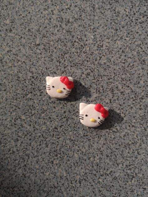 Handmade polymer clay earrings by Macsy's collection Hello Kitty Earrings, Cat Earrings, Handmade Polymer Clay, Polymer Clay Earrings, Clay Earrings, Polymer Clay, Hello Kitty, Kitty